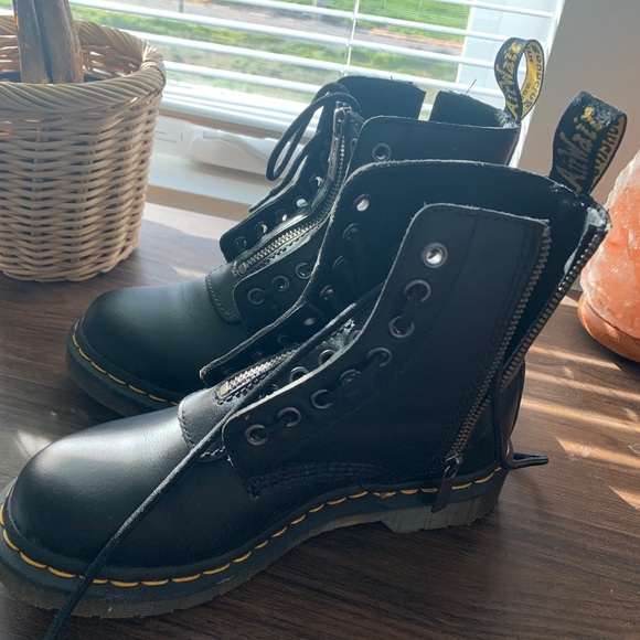 Nappa Doc Martens With Side Zip Martens Shoes Dr Martens 46